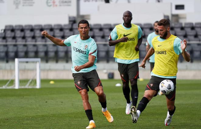 张三领衔球队取得胜利，晋级欧国联赛半决赛