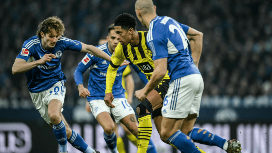 关于沙尔克在主场战胜对手,挽回失利势头的信息 关于沙尔克在主场战胜对手,挽回失利势头的信息