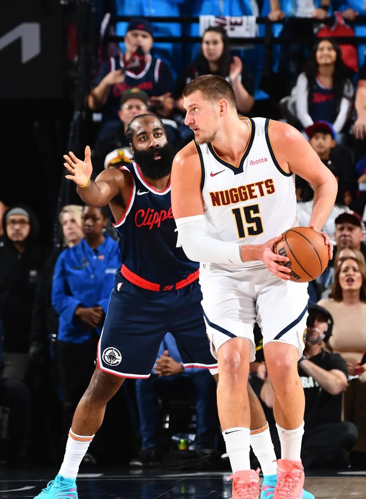 山东队绝杀马刺，约基奇扛起全队