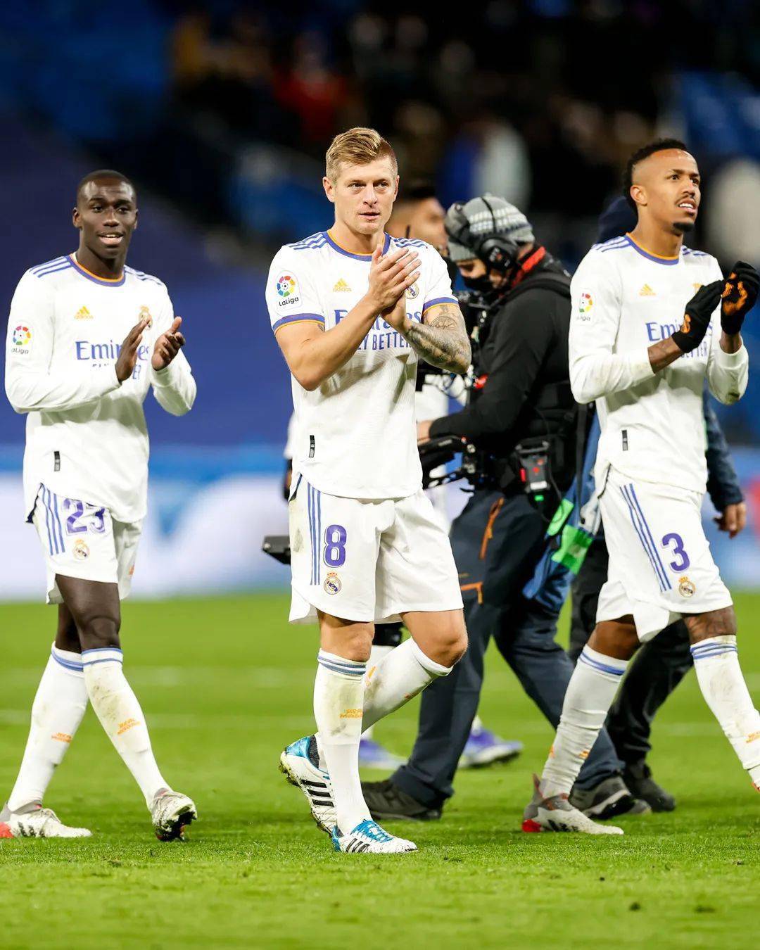 塞维利亚逆转波兰，加维统治全场的简单介绍