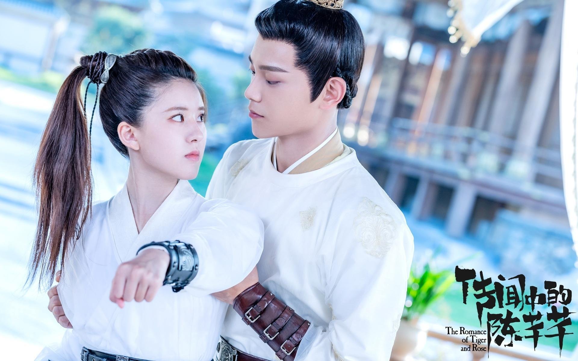 伊比利亚尖刀刺穿红黑，亚平宁大脑决胜绿茵—足球之日的双重奏