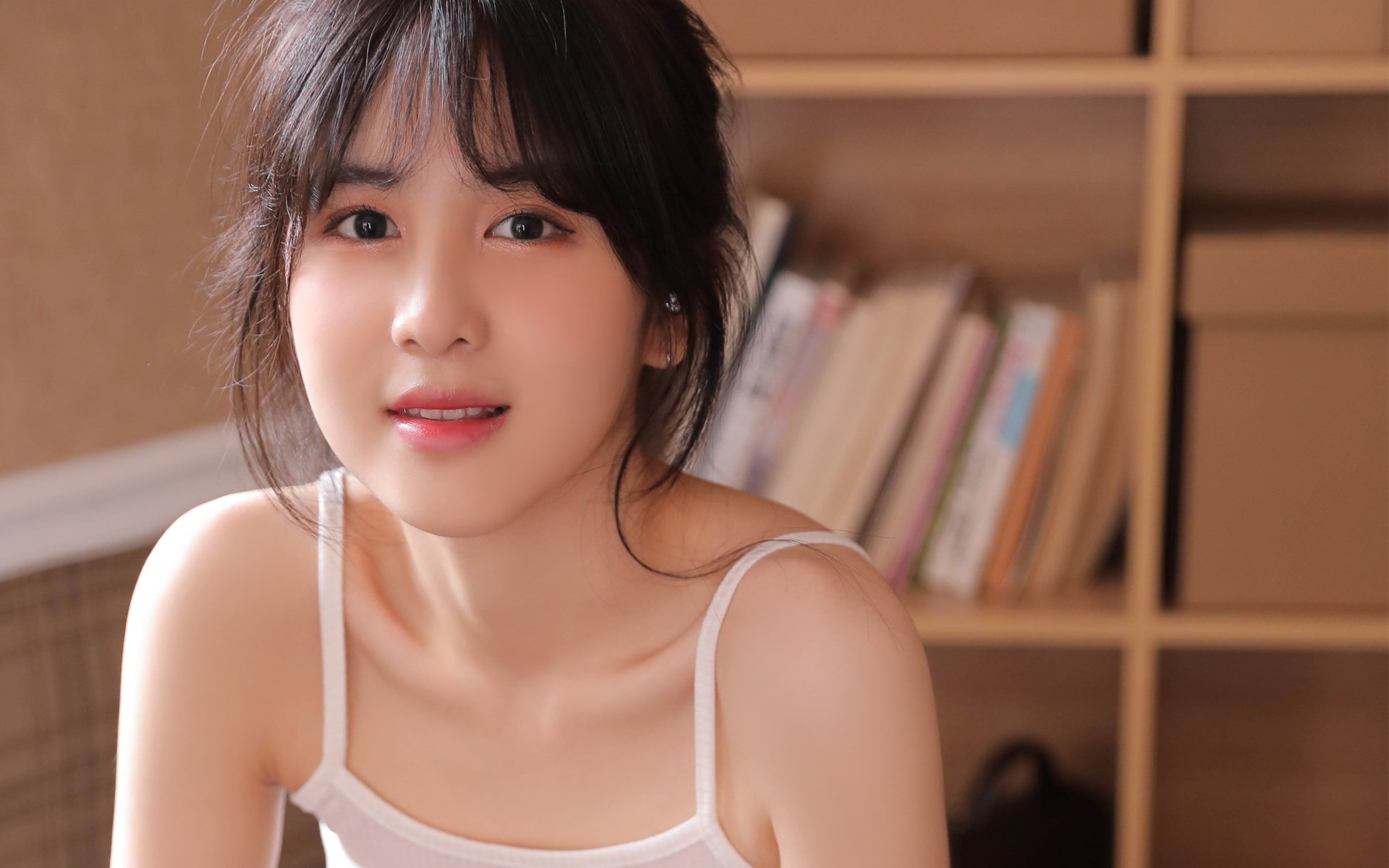 引擎轰鸣，爱德华兹用勇士式火力，在F1赛道上接管比赛