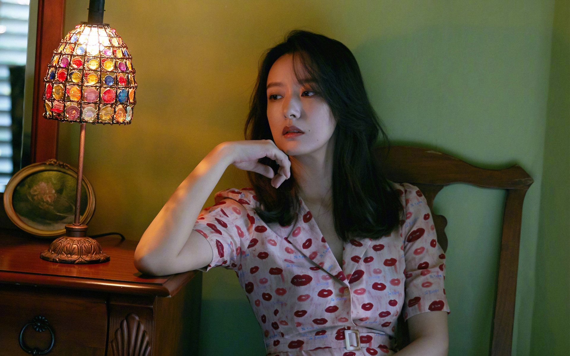 热带豪雨浇不灭袋鼠军团热血，卢卡库补时绝杀定乾坤